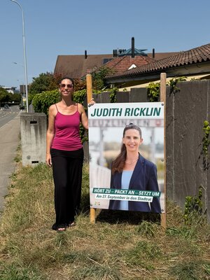Erstes Plakat aufgeh?ngt